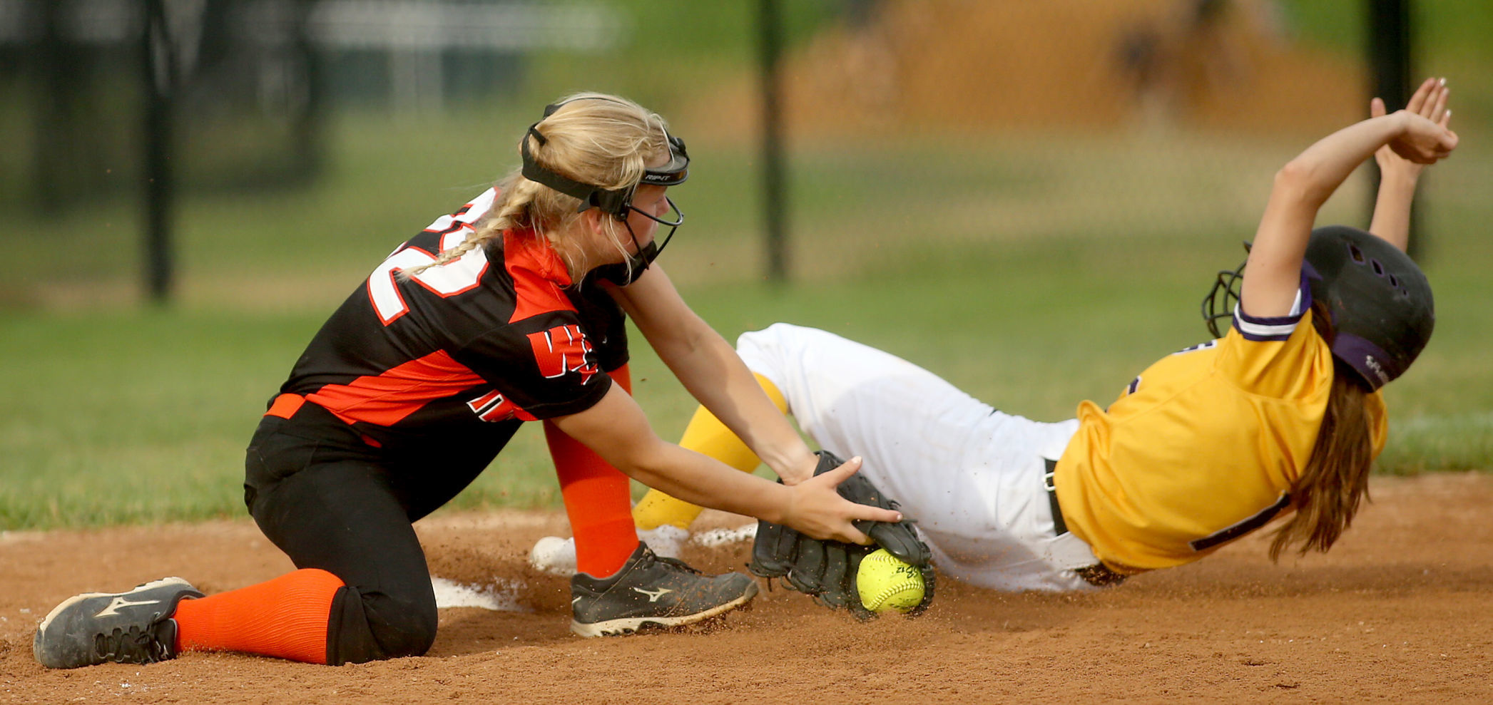 070319-qct-spt-dewitt-softball-006